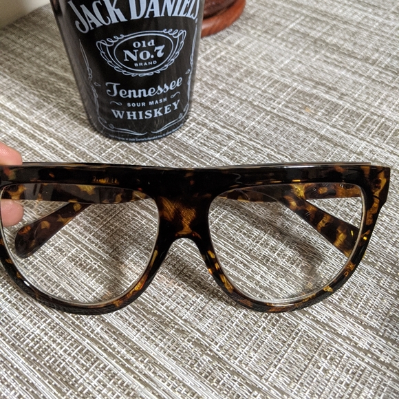 Large frame glasses - Picture 6 of 6